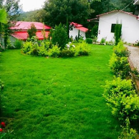 The Village Retreat Resort , Guptkashi Gupta Kashi Екстер'єр фото