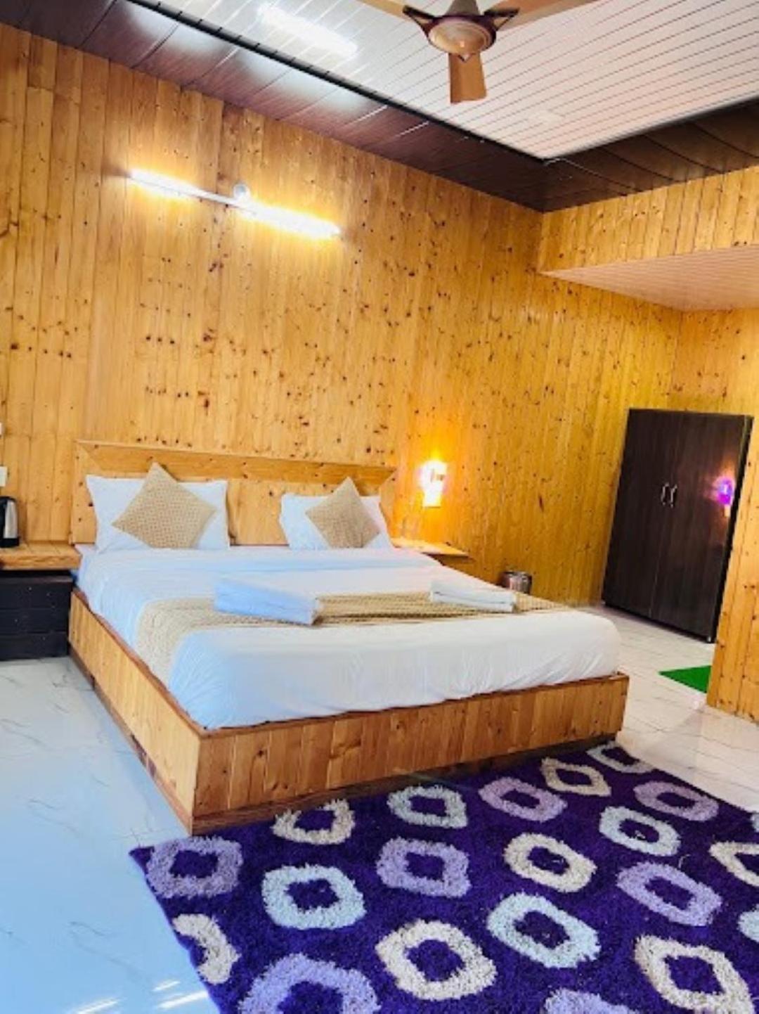 The Village Retreat Resort , Guptkashi Gupta Kashi Екстер'єр фото